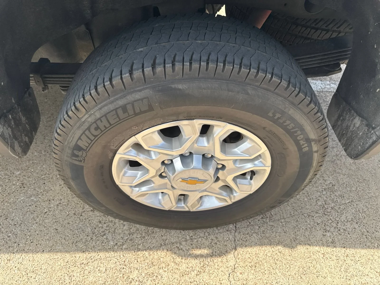 Used 2024 Summit White Chevrolet LTZ image 4