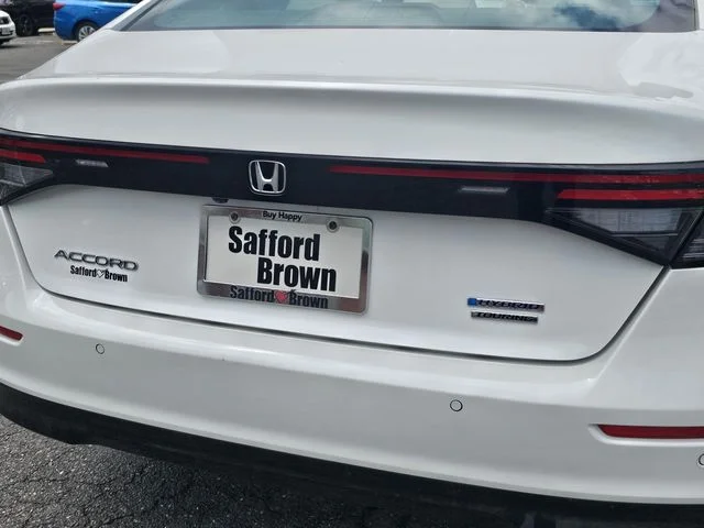 Used 2023 White Honda Touring image 6