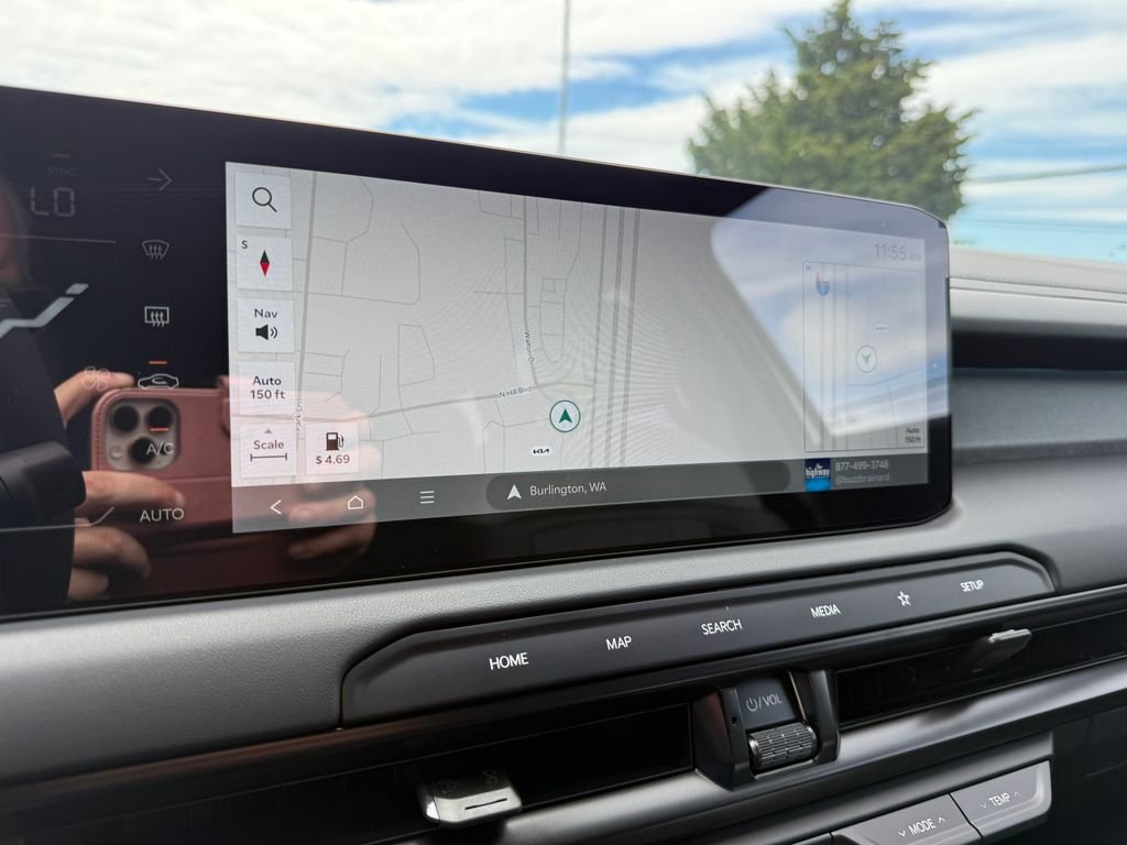 New 2027 Glacial White Pearl Kia X-LINE SX image 26