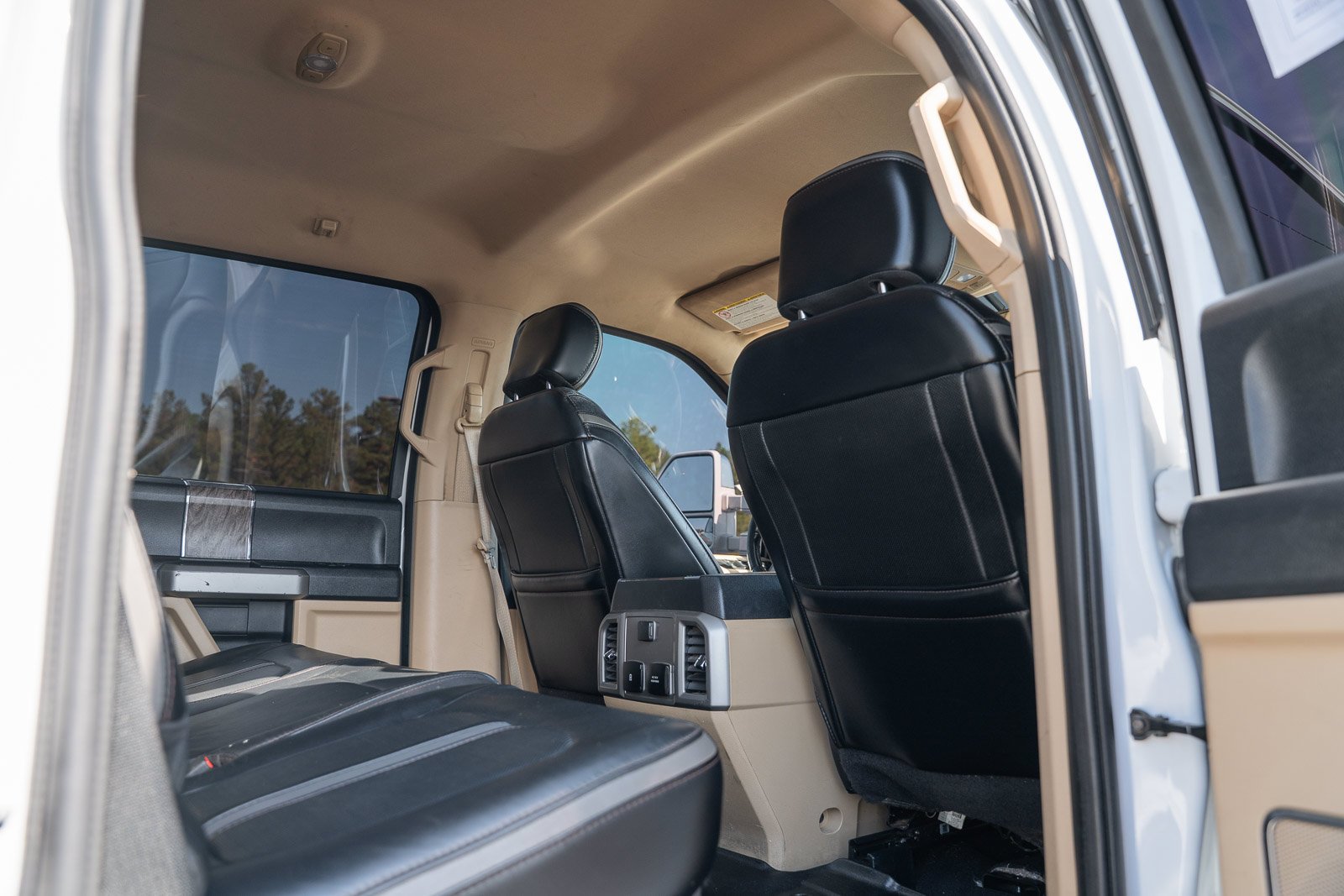Certified Used 2019 White Ford Lariat image 21
