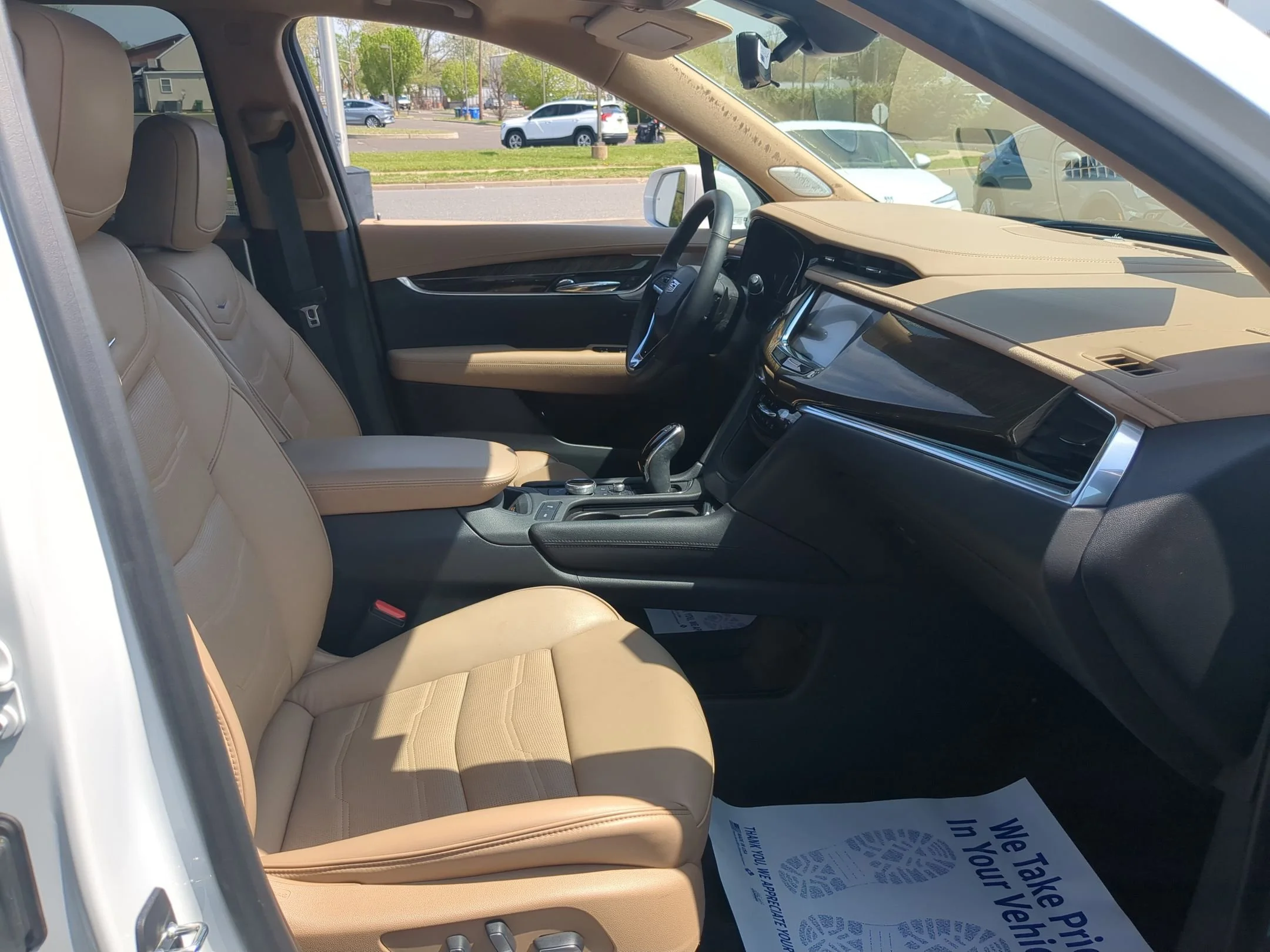 Used 2020 Crystal White Tricoat Cadillac AWD Premium Luxury image 27