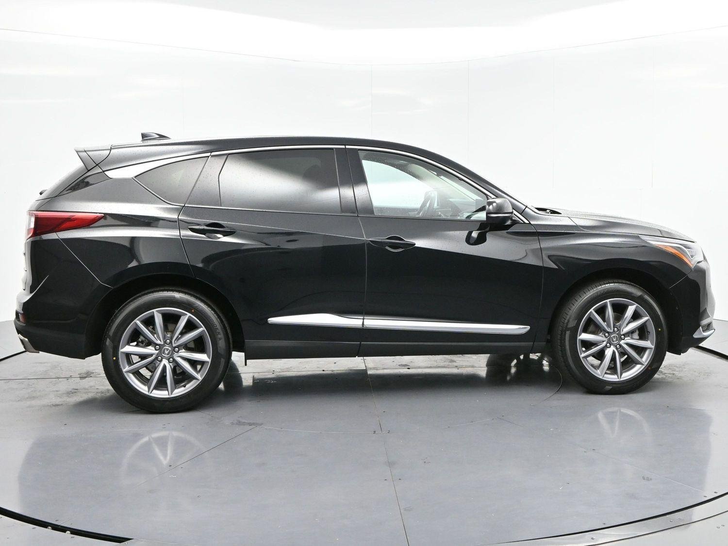 Used 2024 Majestic Black Pearl Acura SH-AWD w/Tech image 8