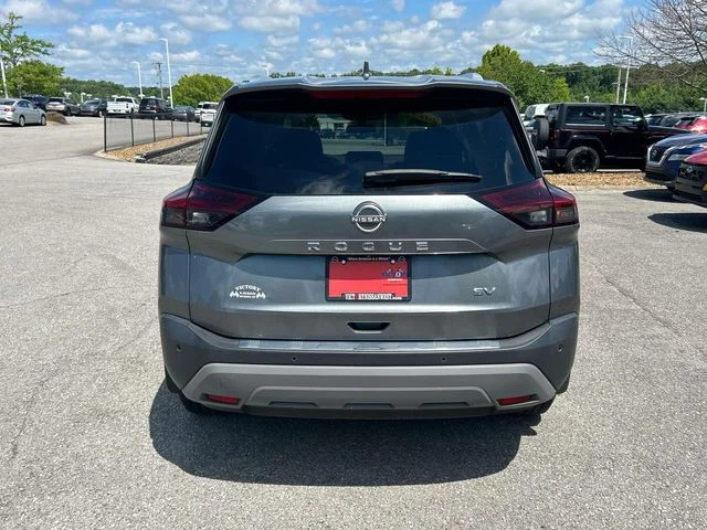 Used 2023 Gray Nissan SV image 4
