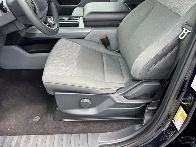 Used 2022 Blue Ford XLT image 6