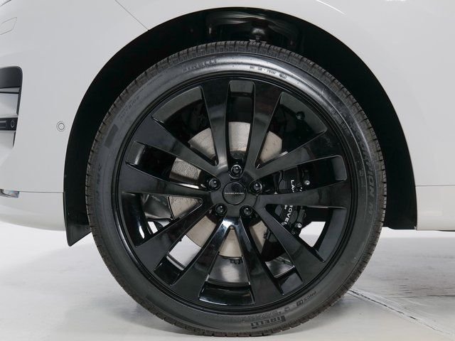 New 2026 Borasco Grey Land Rover Dynamic SE image 9