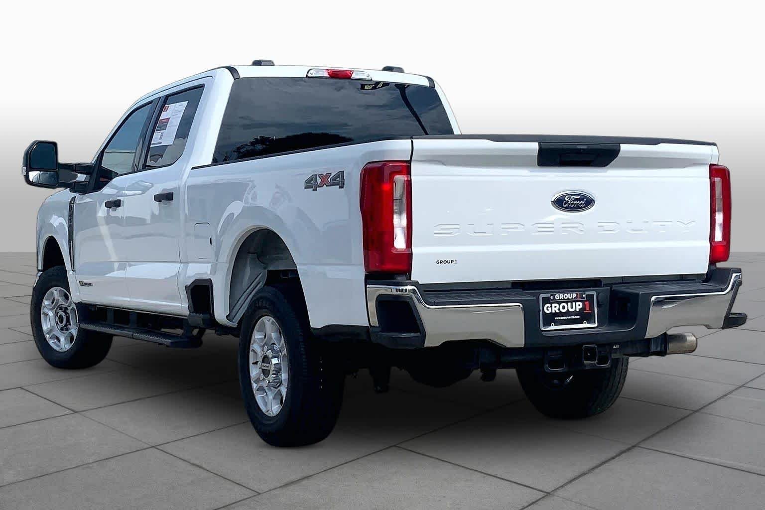 Used 2026 Oxford White Ford XLT image 12