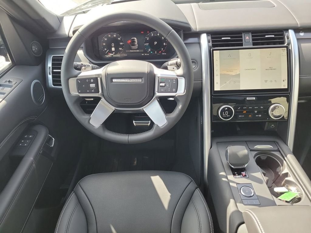2025 Land Rover Discovery Metropolitan Edition - Photo 19