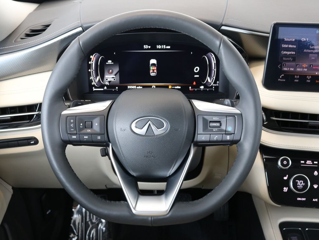 Certified Used 2023 White INFINITI LUXE image 12