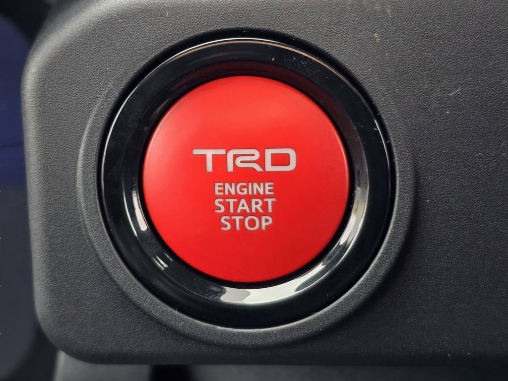 2025 Toyota Tacoma TRD Sport - Photo 11