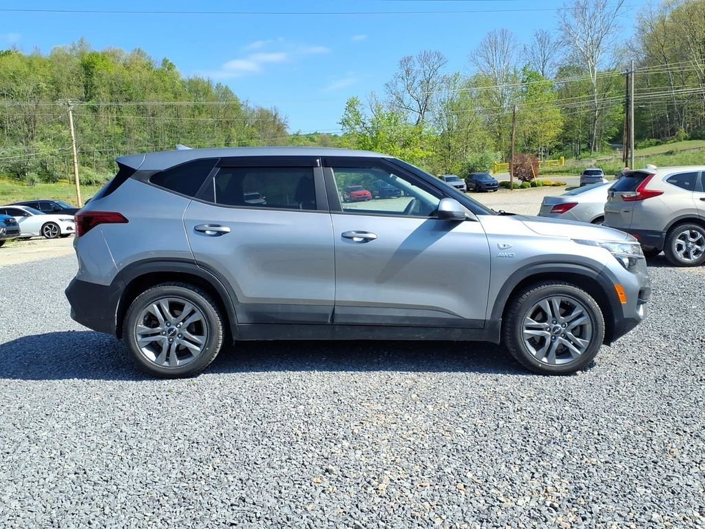 Used 2022 Gray Kia LX image 8