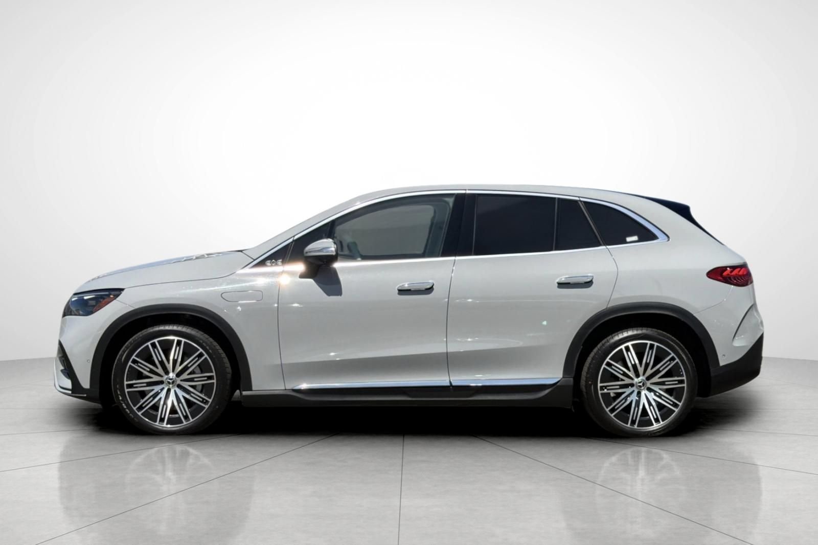Certified Used 2023 Gray Mercedes-Benz 500 SUV image 33