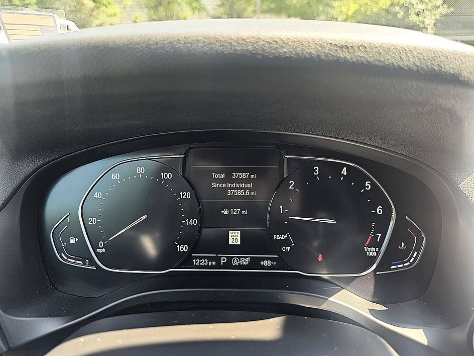 Used 2022 Black Sapphire Metallic BMW xDrive30i image 19