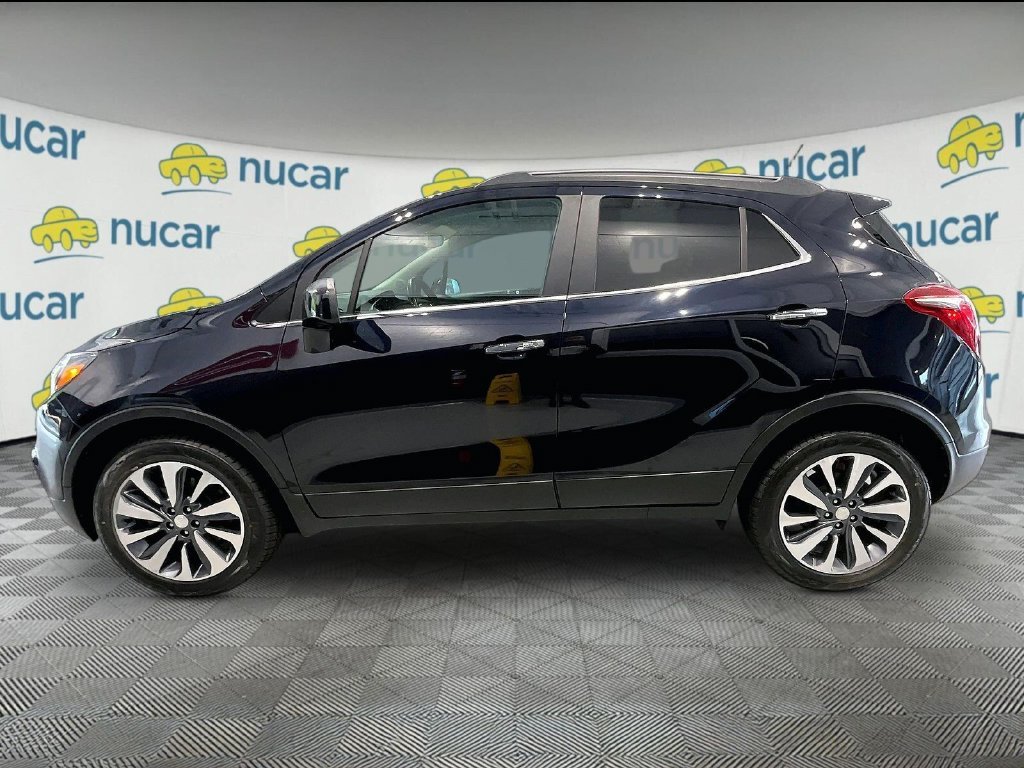 Used 2022 Blue Buick Preferred image 4