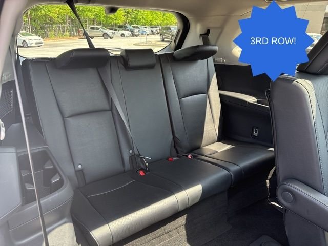 Used 2025 Wind Chill Pearl Toyota Platinum image 28