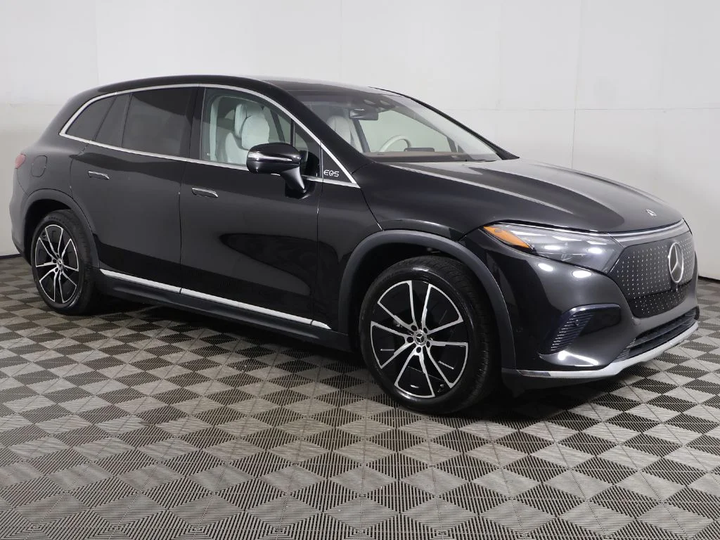 Used 2023 Black Mercedes-Benz 450 image 2