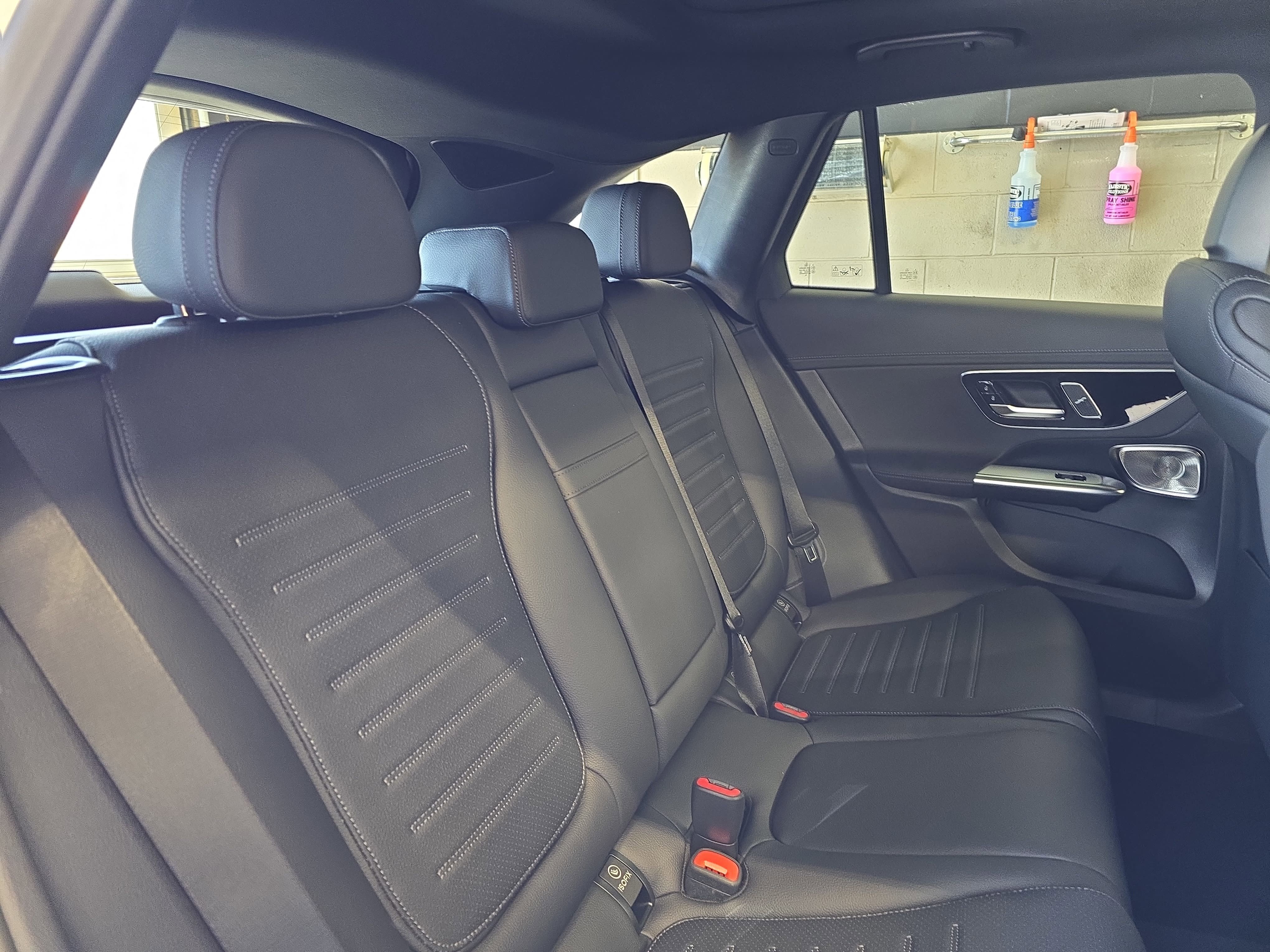 New 2026 Polar White Mercedes-Benz GLC300 image 12