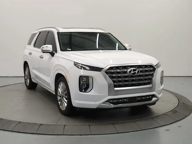 Used 2020 White Hyundai Limited image 3