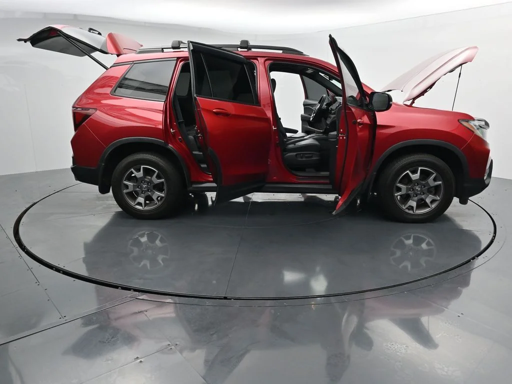 Used 2022 Red Honda TrailSport image 38