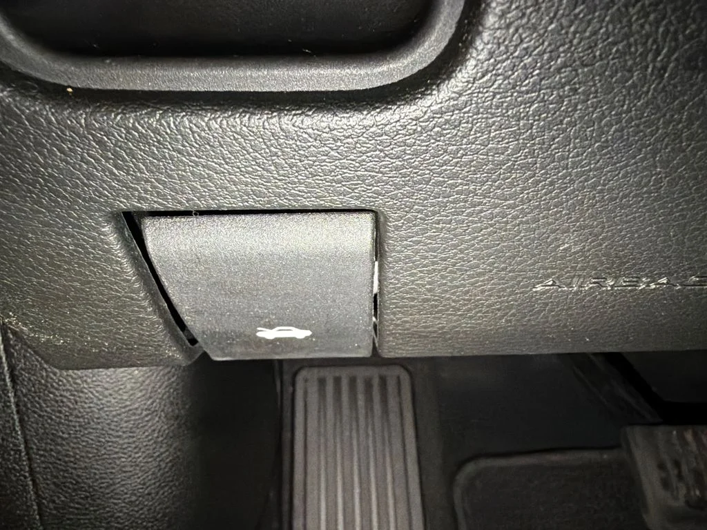 Certified Used 2025 Velvet Red Pearlcoat Jeep Summit image 23