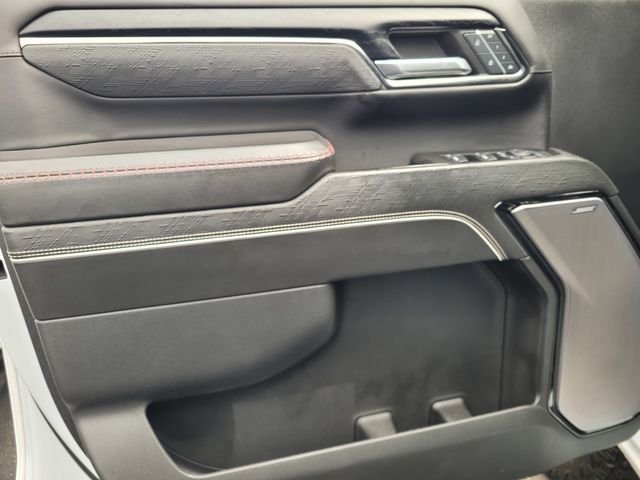 Used 2024 White GMC AT4X image 11