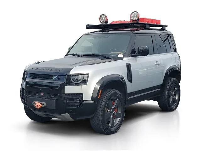 Used 2022 Gray Land Rover X image 3