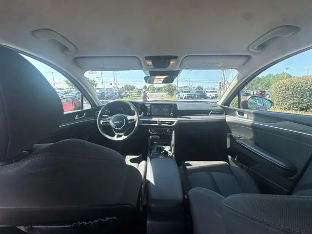 Used 2023 Red Kia LXS image 18