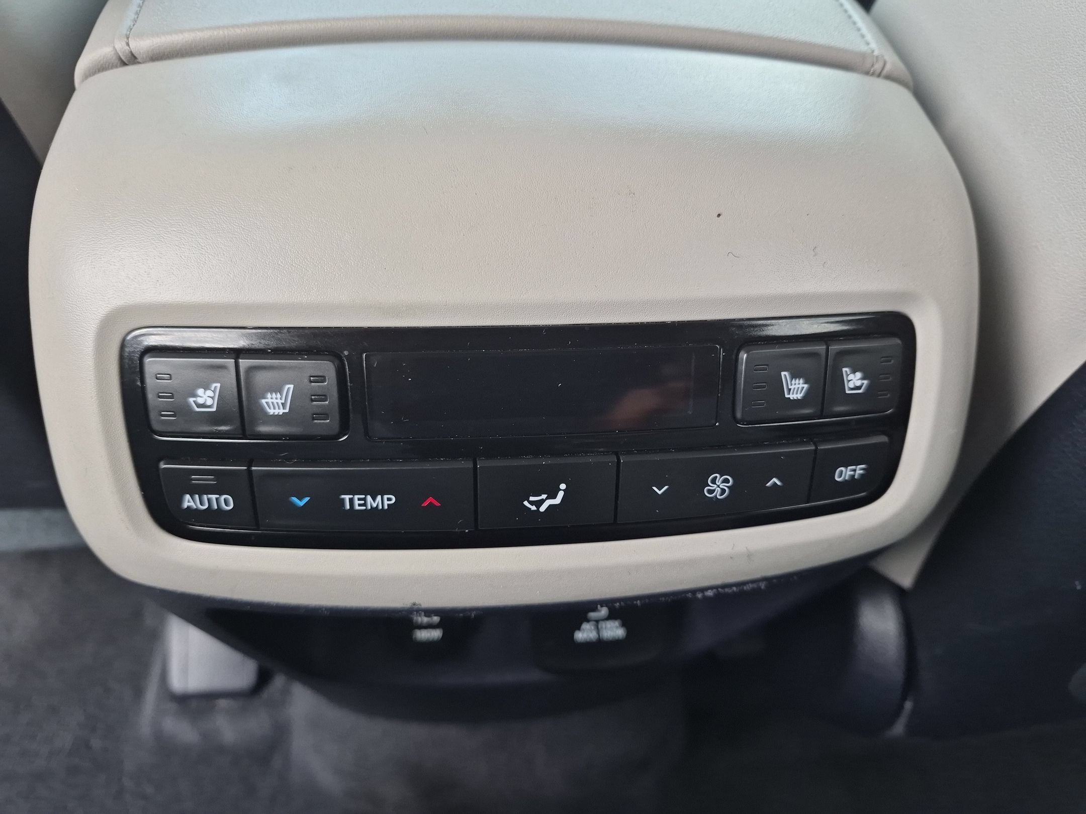 Used 2023 Hyper White Hyundai Calligraphy image 28