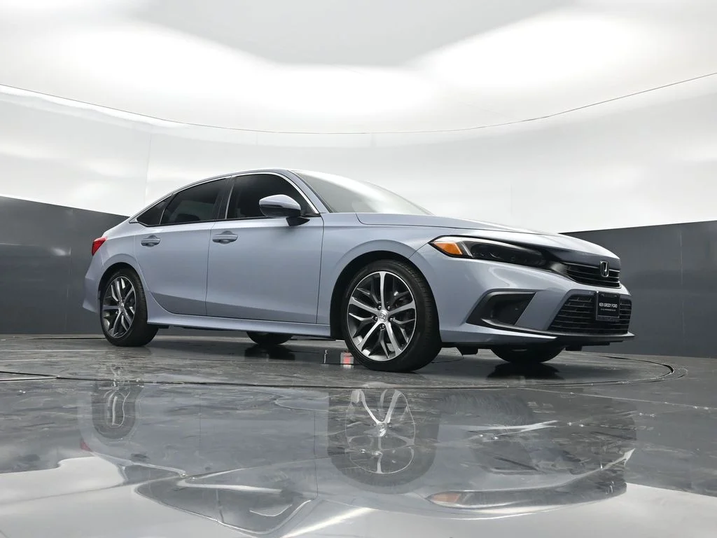 Used 2024 Gray Honda Touring image 3