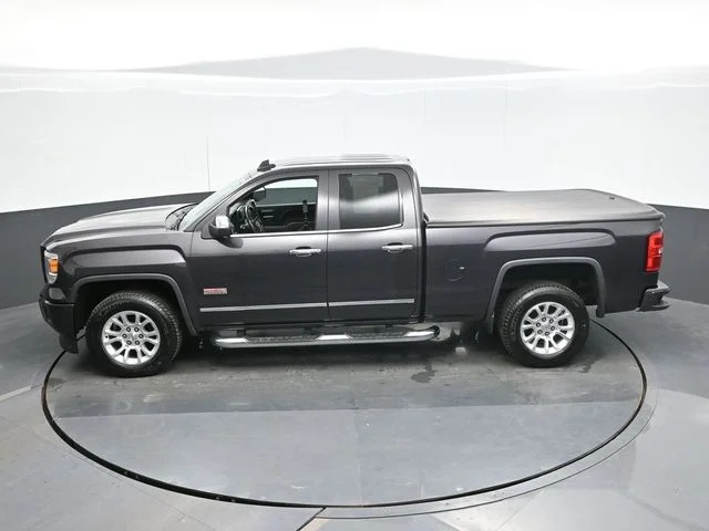 Used 2015 Silver GMC SLT image 12