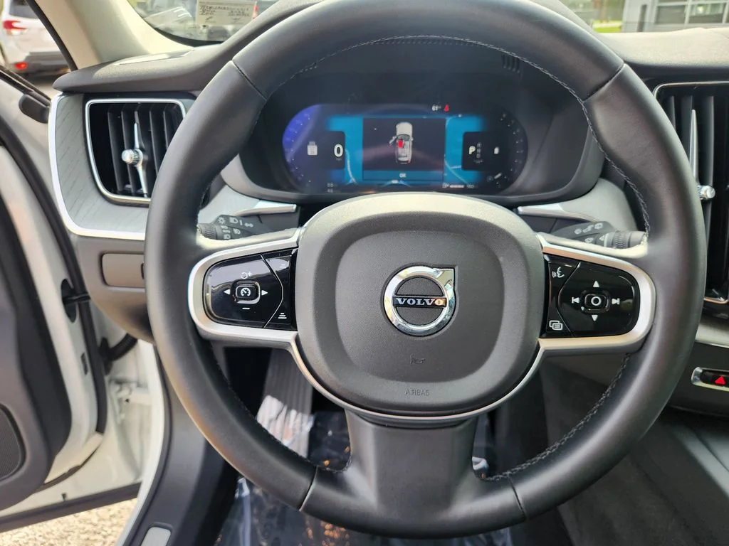 Used 2025 Crystal White Metallic Volvo Plus image 19