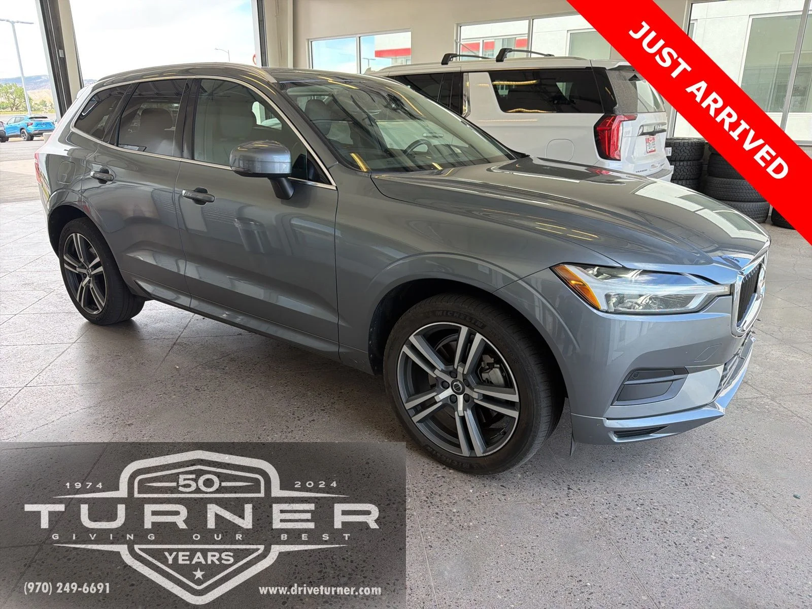 2020 Volvo XC60 T6 Momentum AWD's photo