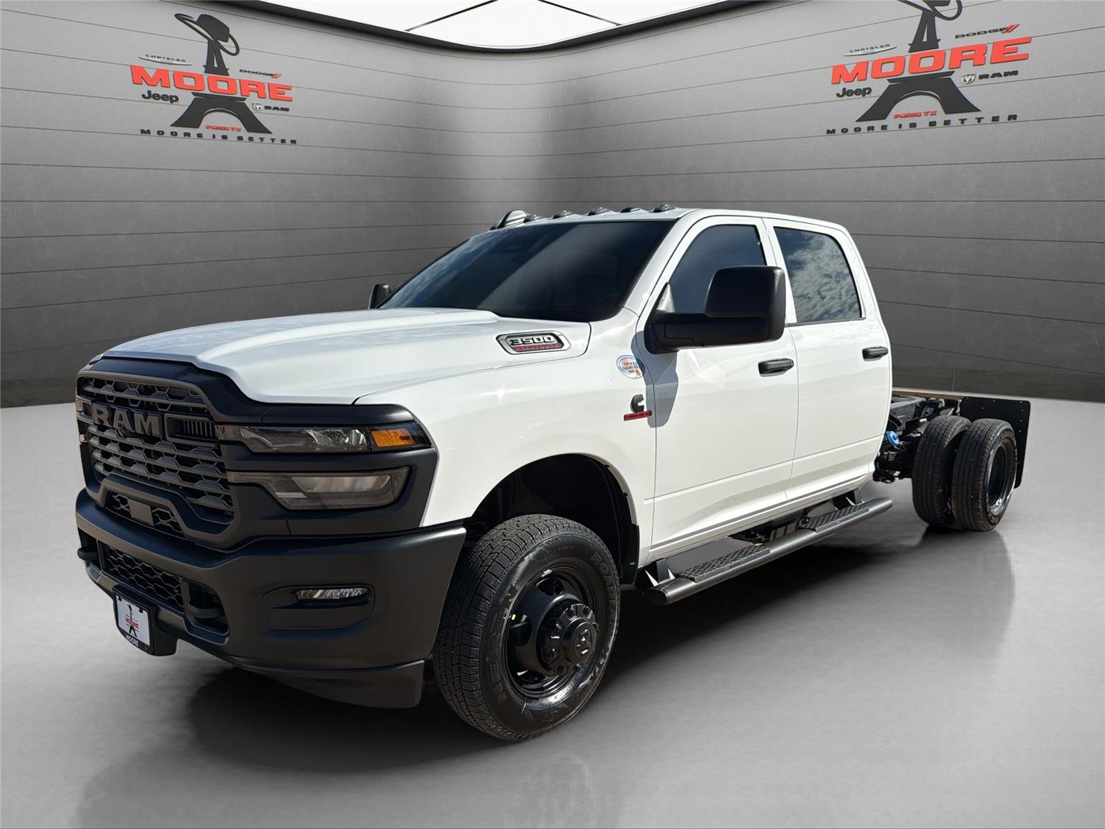 New 2026 Bright White Clearcoat RAM Tradesman image 3