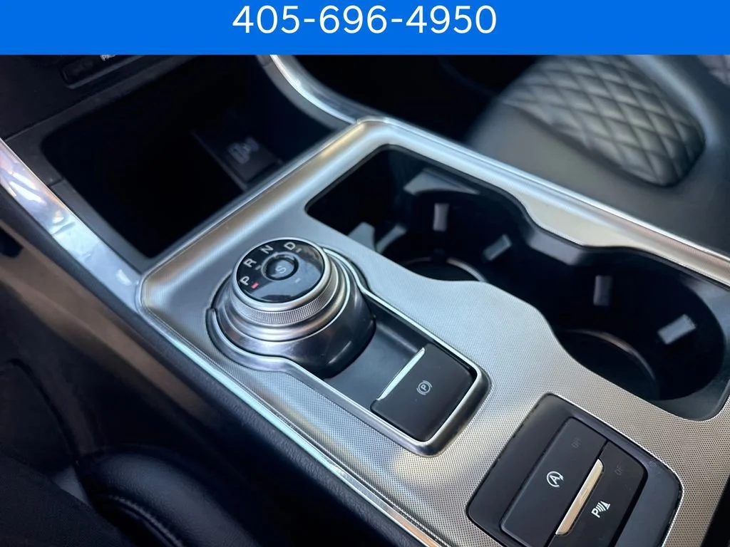 Pre-Owned 2024 Ford Edge Titanium