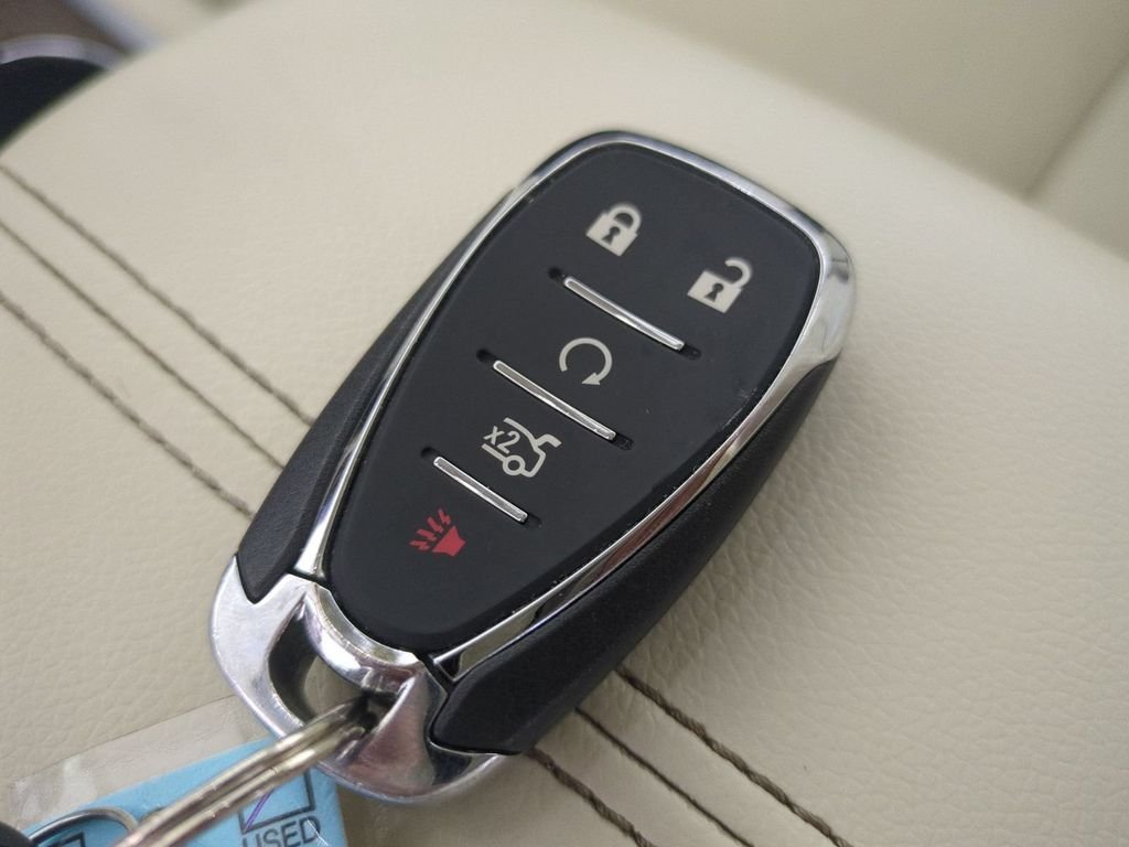 Used 2024 Gray Chevrolet LT image 37