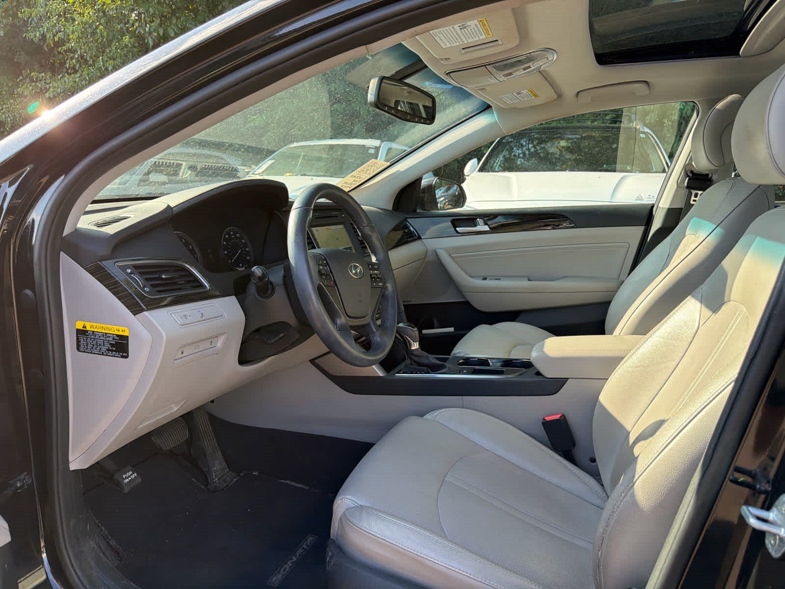 Used 2017 Phantom Black Hyundai Limited image 5