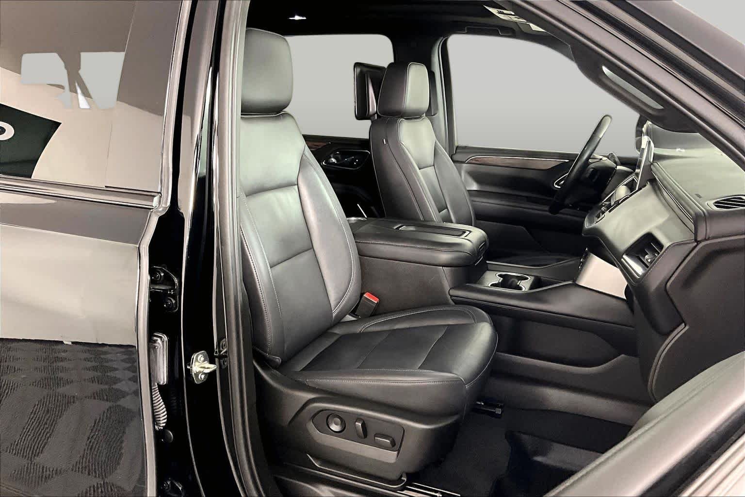 Used 2021 BLACK Chevrolet Z71 image 9
