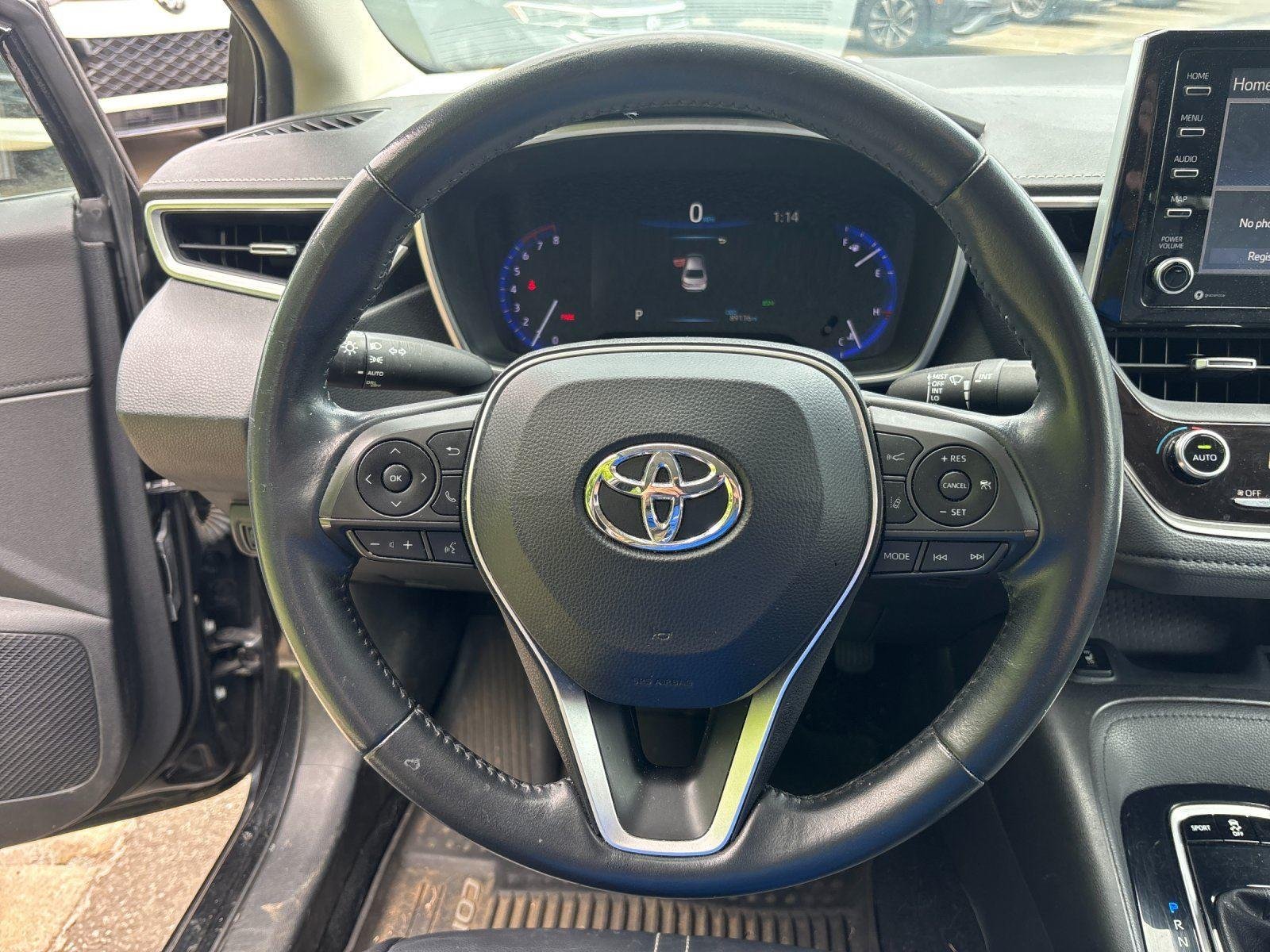 Used 2020 Black Sand Pearl Toyota XLE image 18