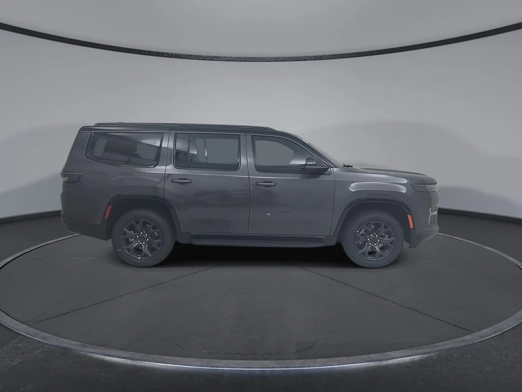 New 2026 Baltic-Gray Metallic Clear-Coat Exterior Paint Jeep Upland image 17