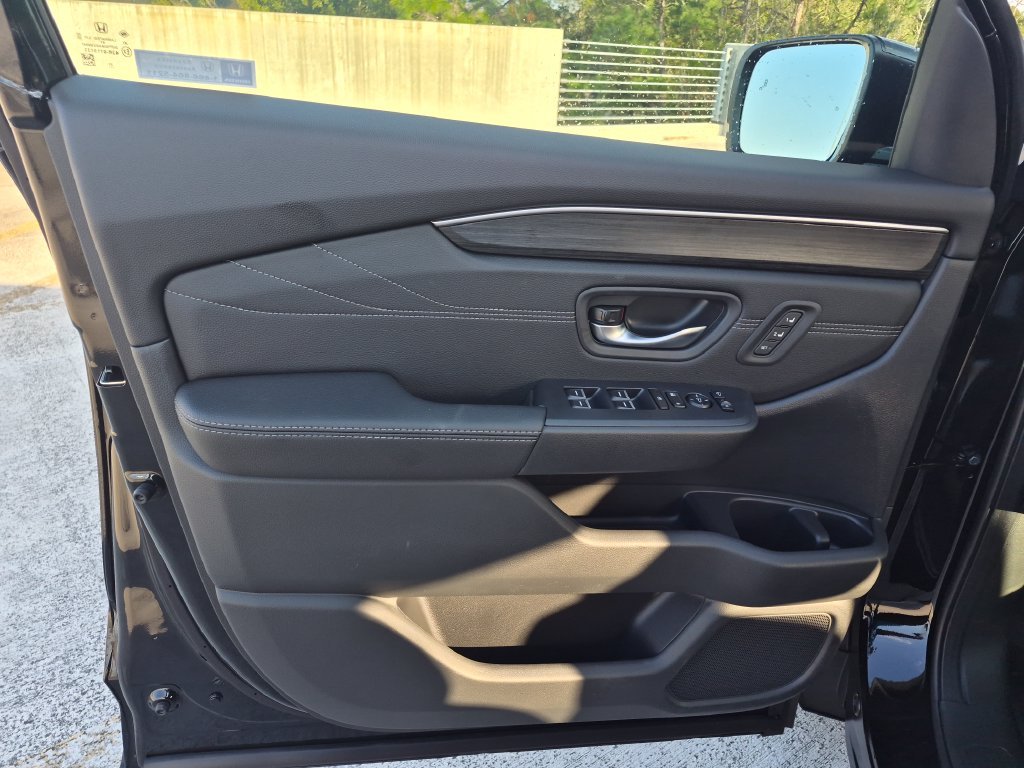 New 2026 Crystal Black Pearl Honda Touring image 17