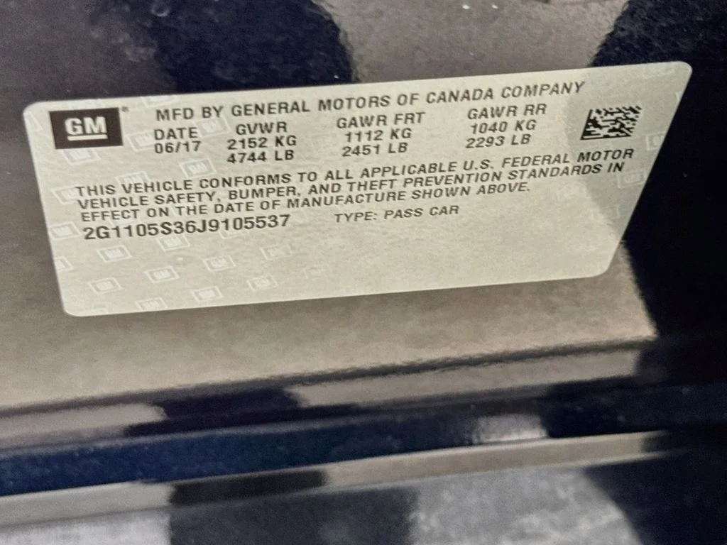 Used 2018 Blue Velvet Metallic Chevrolet LT image 38