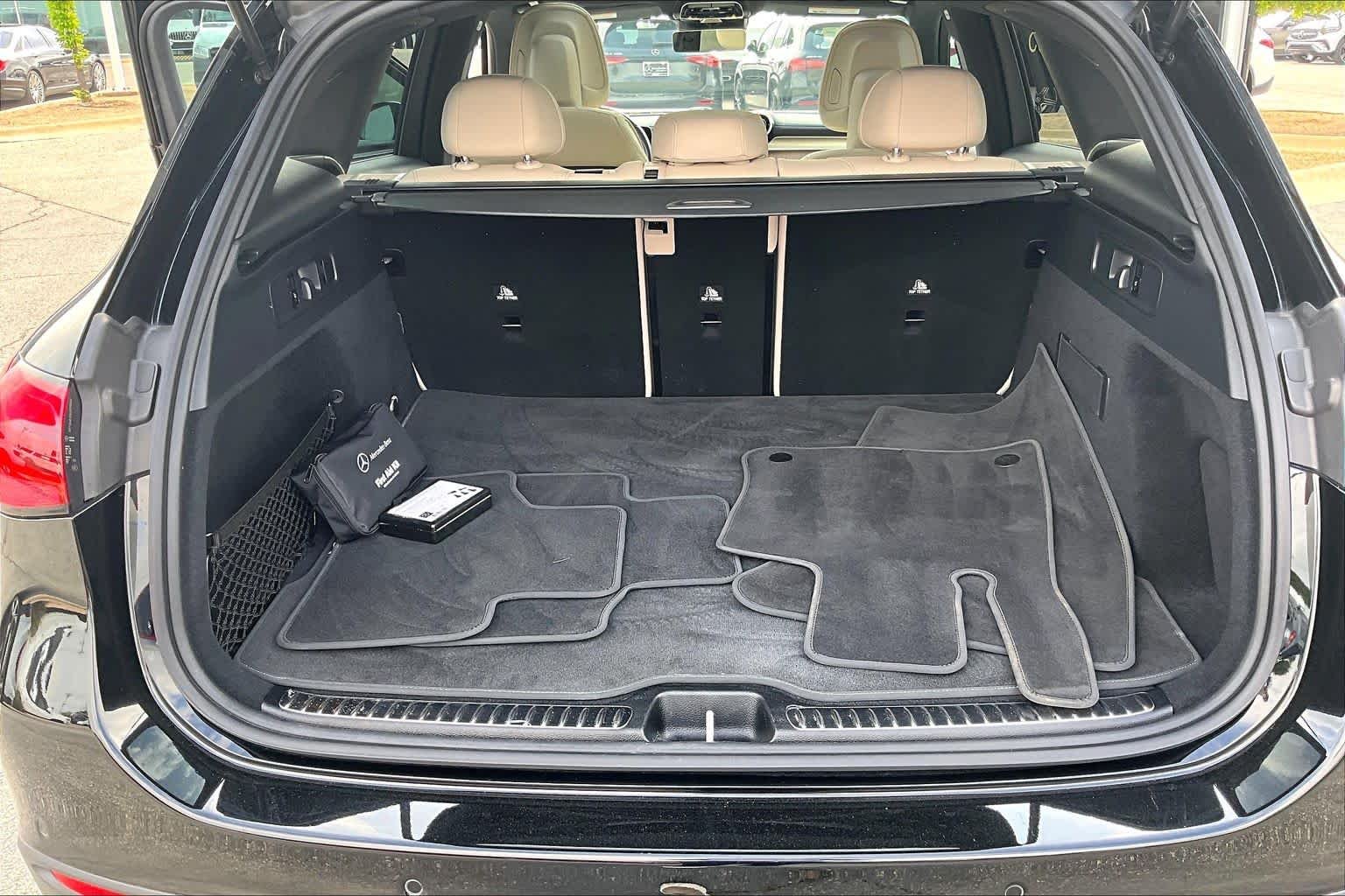 Used 2024 Black Mercedes-Benz GLC 300 image 37