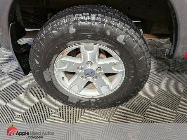 Used 2002 Red Ford XLT image 37