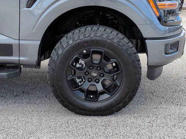 New 2026 Carbonized Gray Metallic Ford XLT image 11