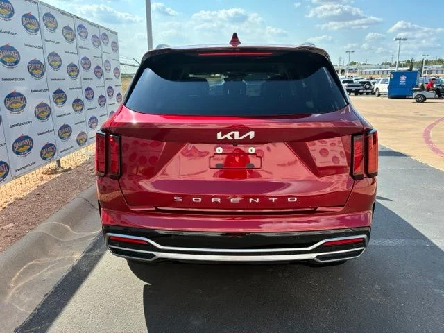 Used 2022 Passion Red Tintcoat Kia S image 5