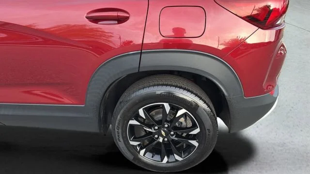 Used 2023 Crimson Metallic Chevrolet LT image 34