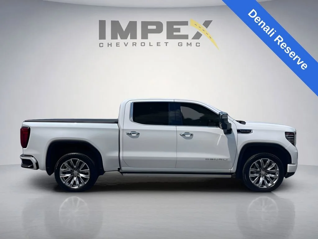 Used 2024 White Frost Tricoat GMC Denali image 6