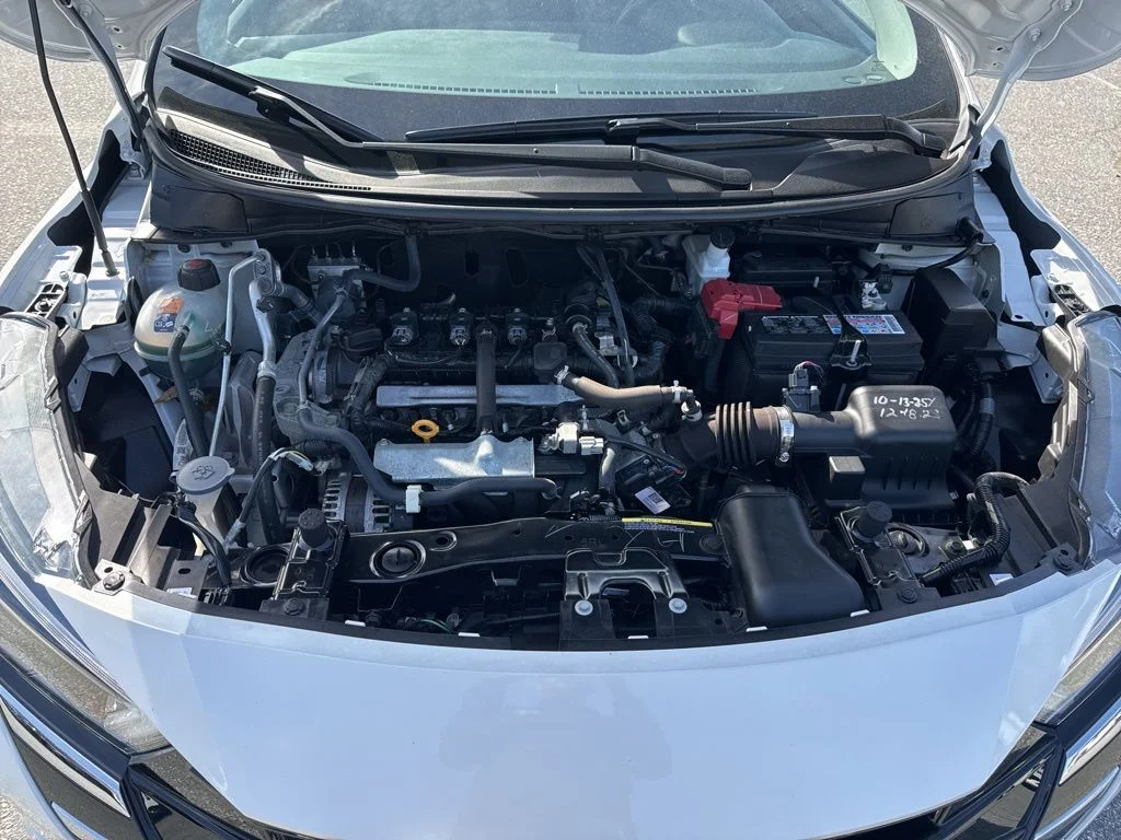 Used 2025 White Nissan 1.6 SV image 28