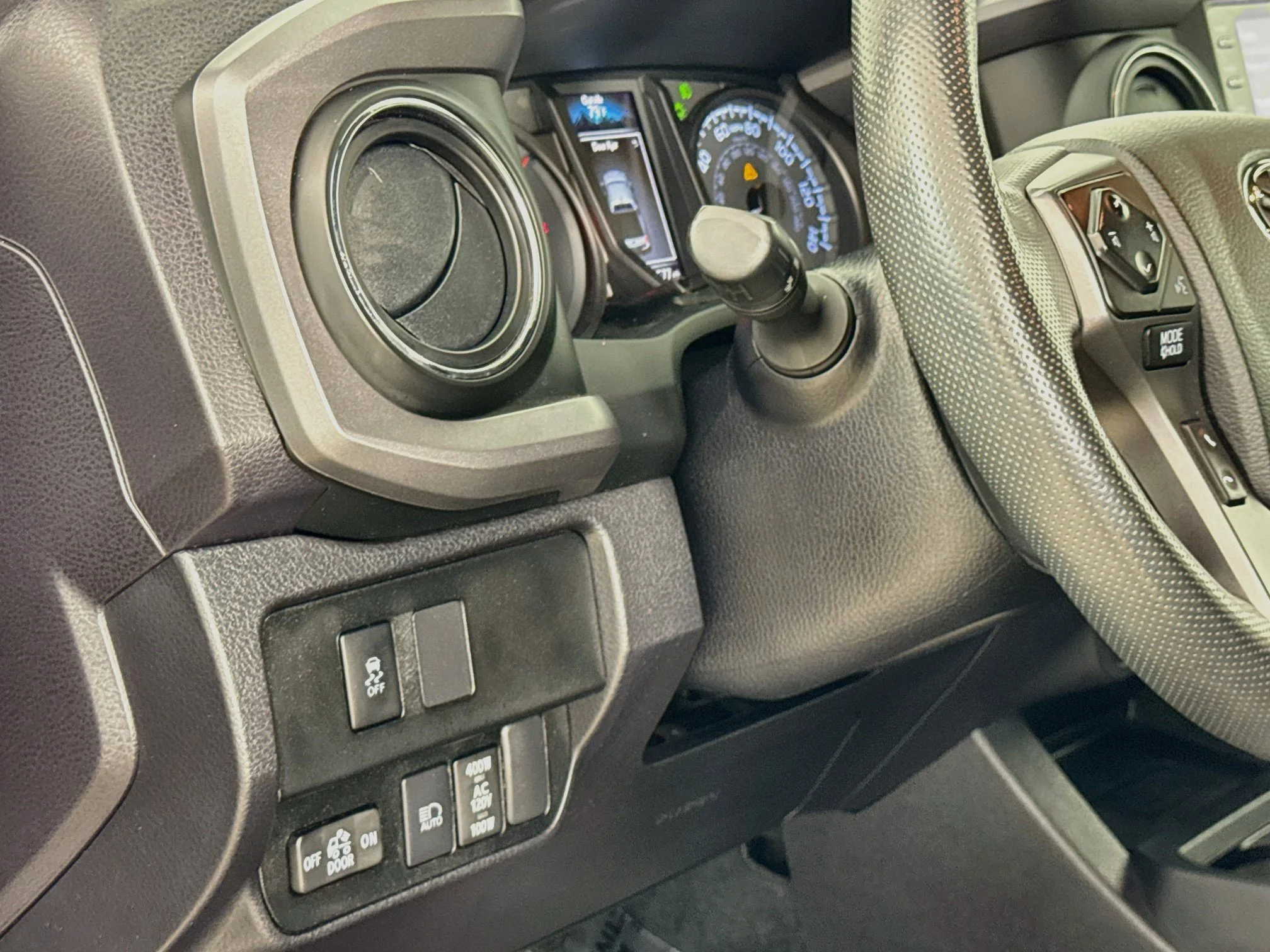 Used 2022  Toyota SR image 12