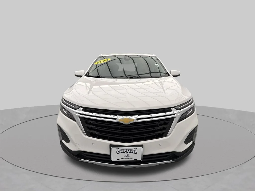 2024 Chevrolet Equinox LT SUV Slide 0