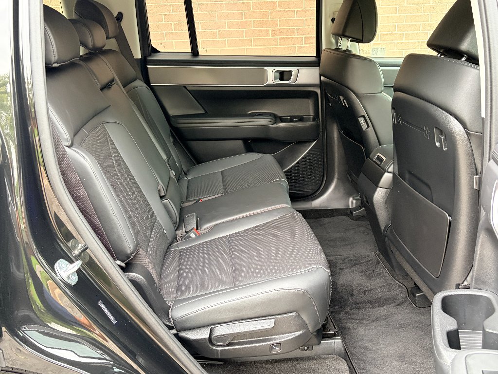 Used 2025 Phantom Black Hyundai SEL image 19